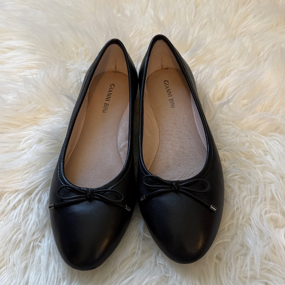Gianni Bini Black Flats with Bow Accent